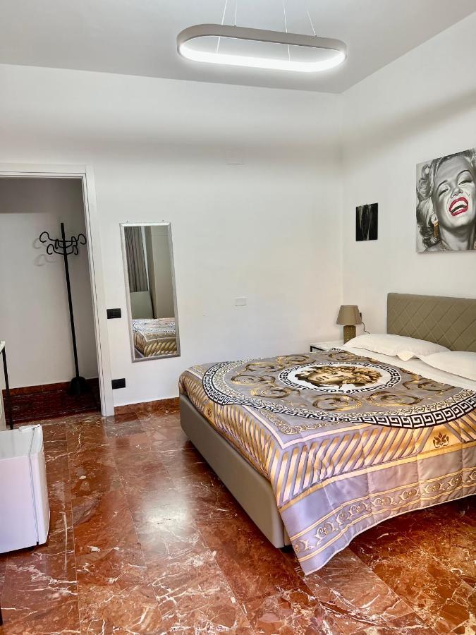 Rooms Lungomare Crotone Exterior photo